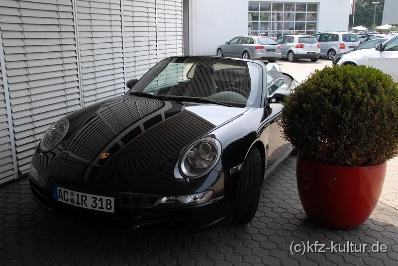 Porsche Zentrum Aachen 8873.JPG